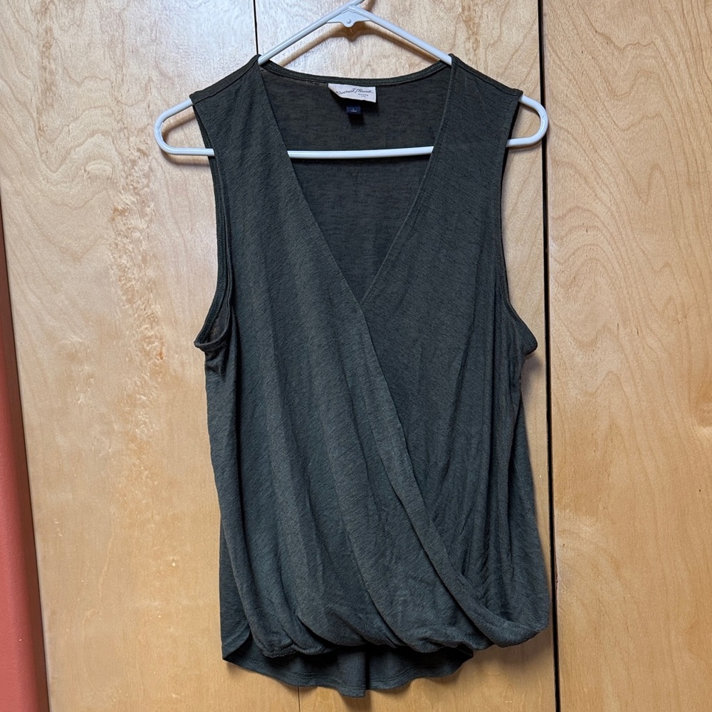 Universal Thread cross top tank